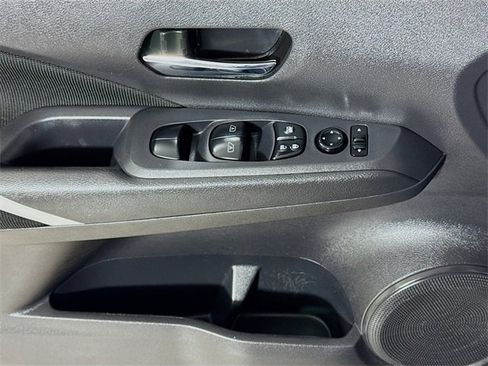 Used 2024 Nissan Kicks SV image 15