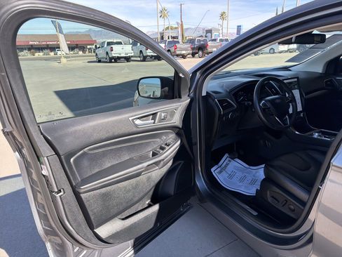 Used 2022 Ford Edge Titanium image 13