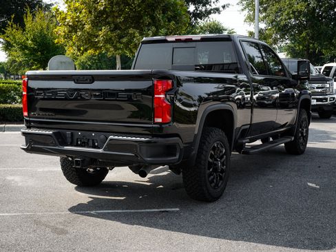 Used 2025 Chevrolet Silverado 2500 LTZ w/ LTZ Plus Package AWD/4WD image 10