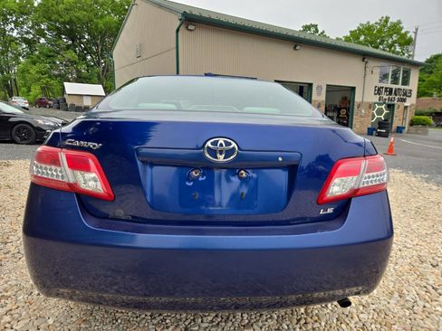 Used 2010 Toyota Camry FWD image 6