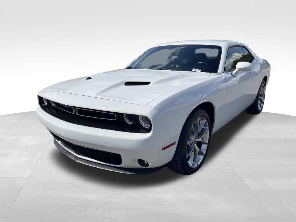 Used 2020 Dodge Challenger SXT w/ Plus Package RWD image 7