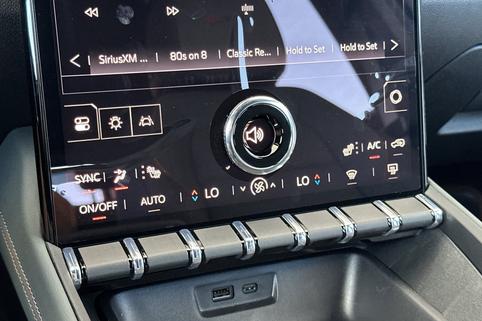 New 2026 GMC Terrain AT4 w/ Technology Package II AWD/4WD image 22