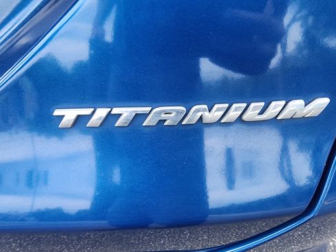 Used 2017 Ford Fusion Energi Titanium FWD image 10