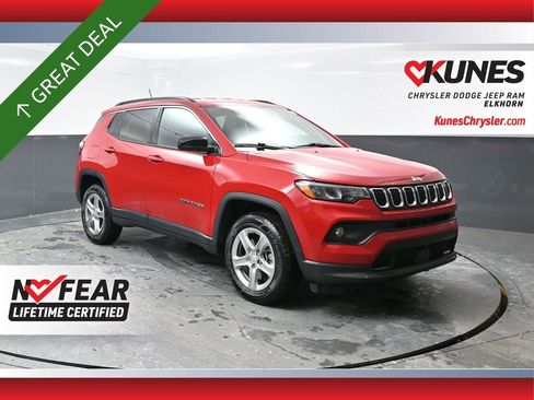 Used 2024 Jeep Compass Latitude w/ Altitude Special Edition image 1