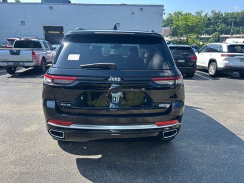 New 2025 Jeep Grand Cherokee Summit image 4