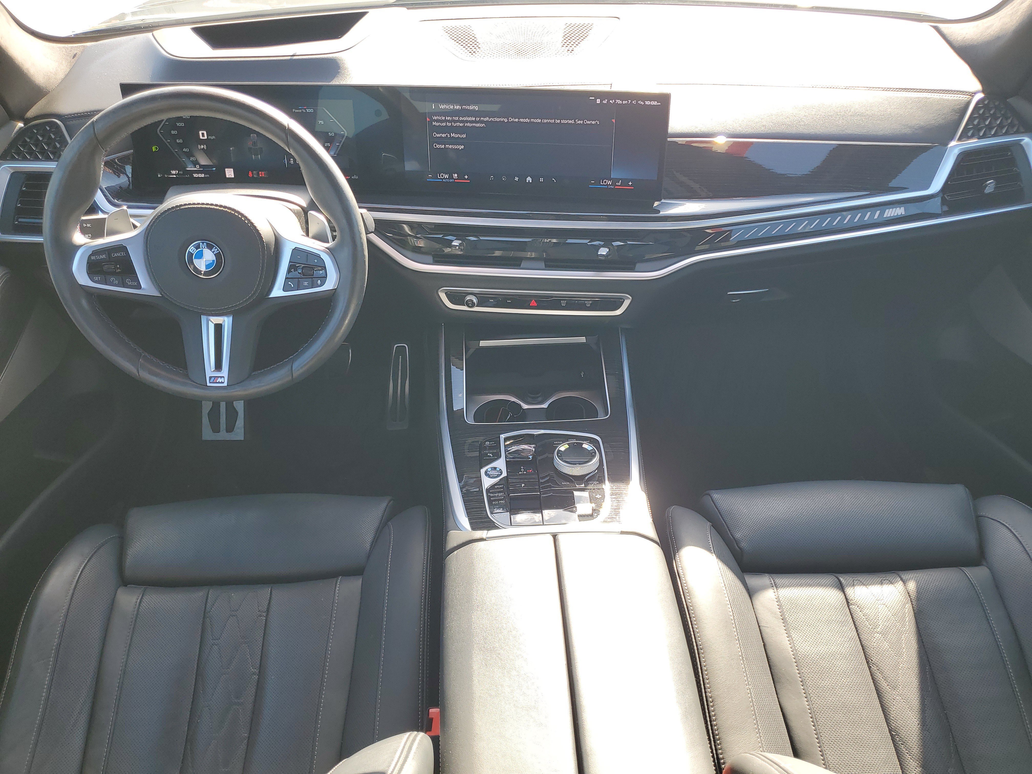 Used 2025 BMW X7 M60i AWD/4WD image 32