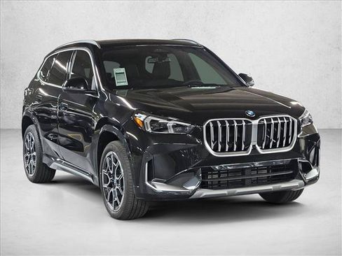 Used 2026 BMW X1 xDrive28i w/ Technology Package AWD/4WD image 3