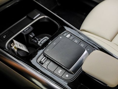 Used 2021 Mercedes-Benz GLA 250 4MATIC image 22