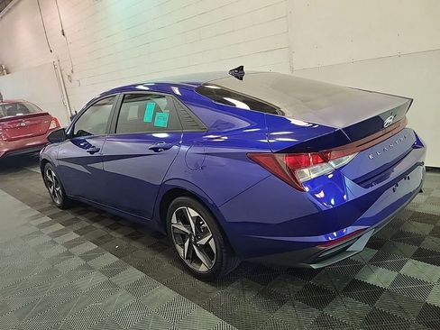 Used 2023 Hyundai Elantra SEL w/ Convenience Package image 4