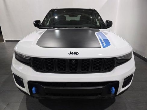 Used 2022 Jeep Grand Cherokee Trailhawk image 8