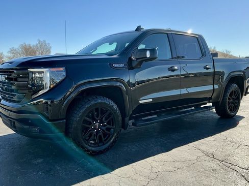 Used 2024 GMC Sierra 1500 Elevation w/ Elevation Premium Package image 7