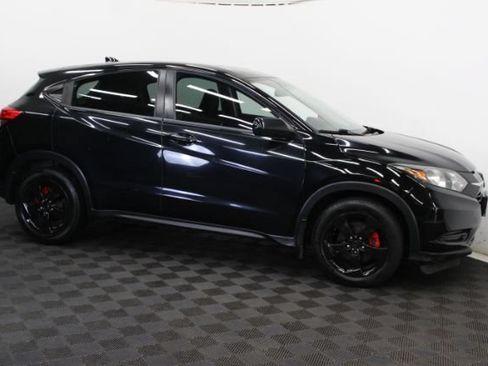 Used 2017 Honda HR-V LX image 3