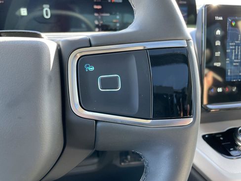 New 2025 Ford Expedition Active image 14