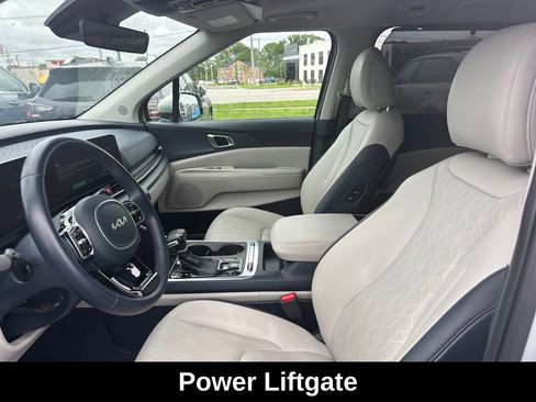 Used 2025 Kia Carnival SX FWD image 12
