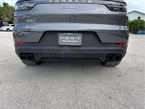 Used 2021 Porsche Cayenne S AWD/4WD image 18