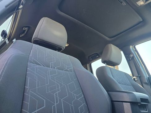 Used 2017 Toyota Tacoma TRD Off-Road AWD/4WD image 25