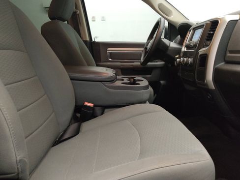 Used 2017 RAM 1500 Classic SLT AWD/4WD image 21