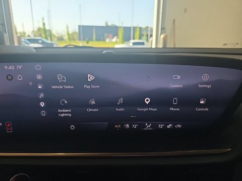 Used 2024 Buick Envision Avenir AWD/4WD image 39