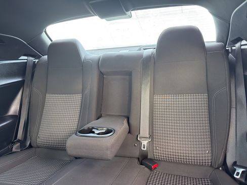 Used 2019 Dodge Challenger SXT w/ Blacktop Package image 29