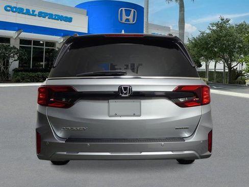 New 2026 Honda Odyssey Touring image 4