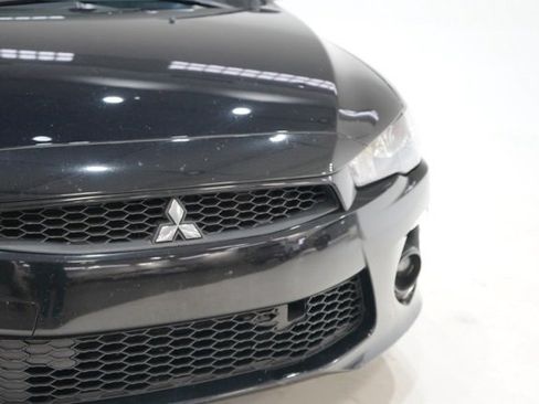 Used 2017 Mitsubishi Lancer ES image 9