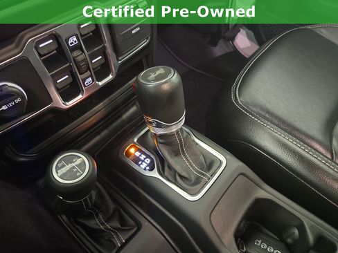 Used 2023 Jeep Wrangler Unlimited Sahara w/ Cold Weather Group AWD/4WD image 24