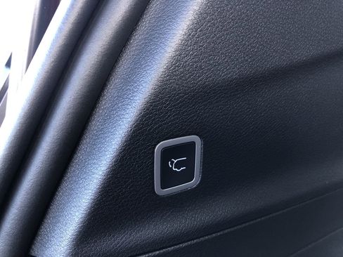 New 2026 Chrysler Pacifica Select image 18