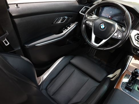 Used 2020 BMW 330i Sedan w/ Convenience Package RWD image 25