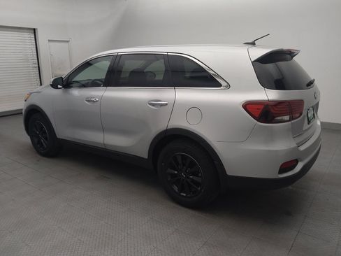 Used 2020 Kia Sorento LX FWD image 3