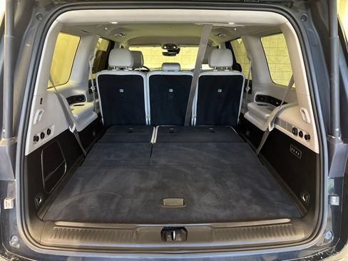Used 2022 Jeep Wagoneer Series III AWD/4WD image 11