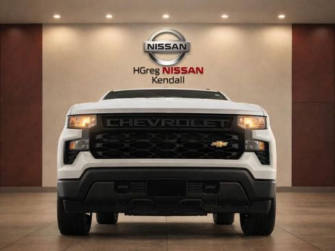 Used 2023 Chevrolet Silverado 1500 W/T w/ Trailering Package image 8