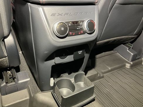 Used 2025 Ford Explorer ST AWD/4WD image 39