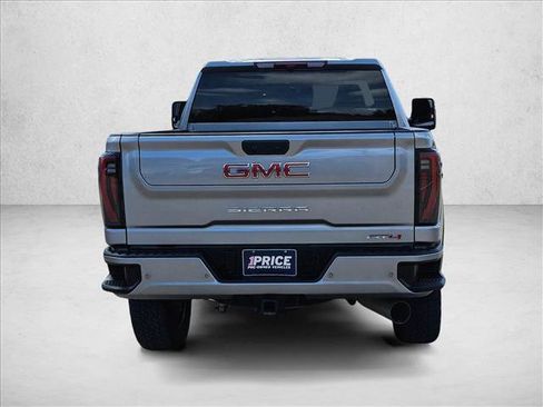 Used 2025 GMC Sierra 2500 AT4 AWD/4WD image 6