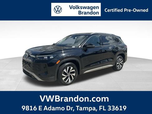 Certified 2025 Volkswagen Tiguan S image 1