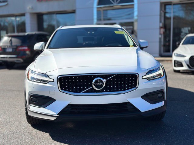 Used 2024 Volvo V60 B5 Cross Country Plus AWD/4WD image 8