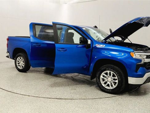 Used 2023 Chevrolet Silverado 1500 LT w/ Z71 Off-Road Package image 9