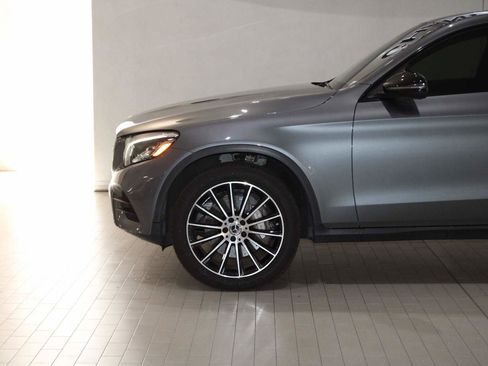 Used 2019 Mercedes-Benz GLC 300 4MATIC Coupe image 4
