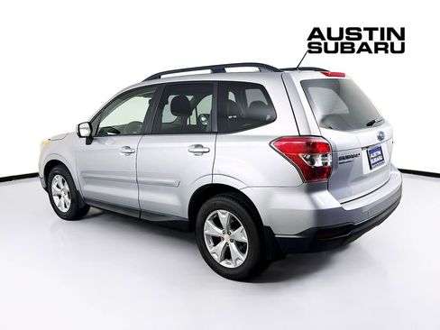 Used 2014 Subaru Forester 2.5i Premium w/ All-Weather Package AWD/4WD image 5