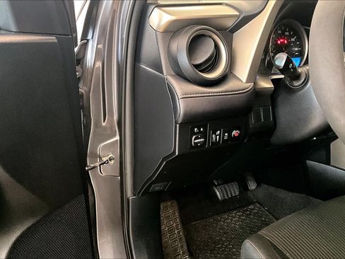 Used 2015 Toyota RAV4 XLE FWD image 30