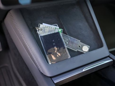 Used 2024 Tesla Model 3 Standard Range image 18