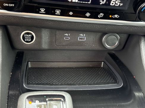 Used 2023 Nissan Rogue SV AWD/4WD image 27