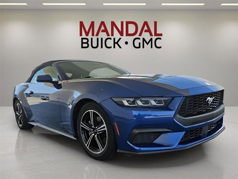 Used 2024 Ford Mustang Premium image 4