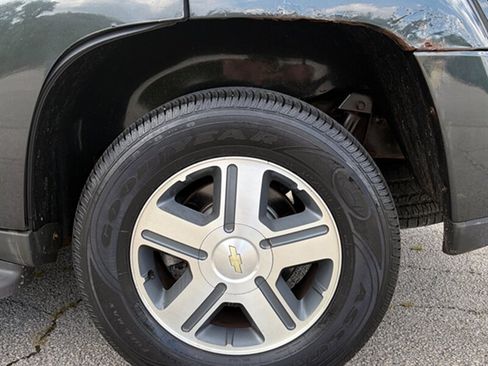 Used 2005 Chevrolet TrailBlazer LT AWD/4WD image 29