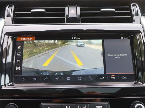 Used 2017 Land Rover Discovery HSE AWD/4WD image 42
