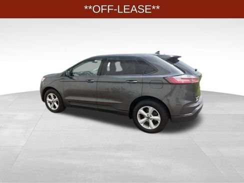 Used 2020 Ford Edge SE FWD image 4