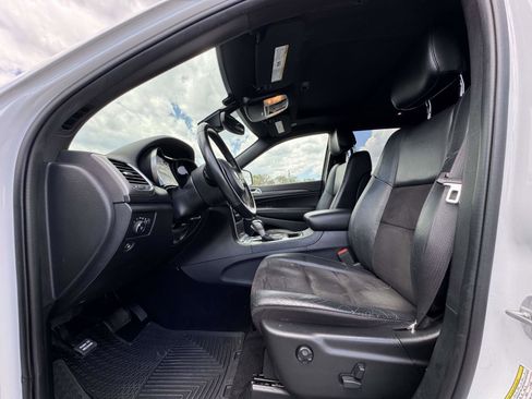 Used 2020 Jeep Grand Cherokee Altitude AWD/4WD image 21