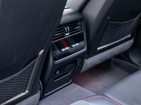 Certified 2025 Porsche Cayenne GTS AWD/4WD image 20
