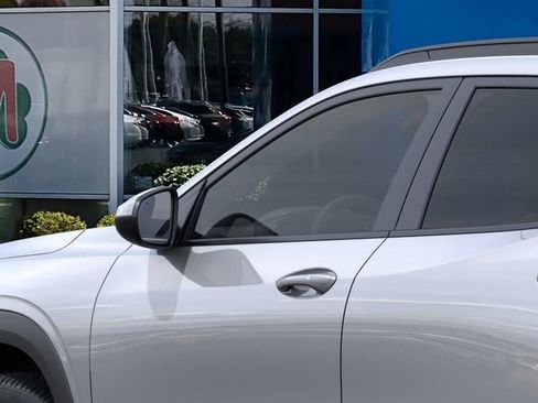 New 2026 Chevrolet Trax LT w/ Driver Confidence Package FWD image 12