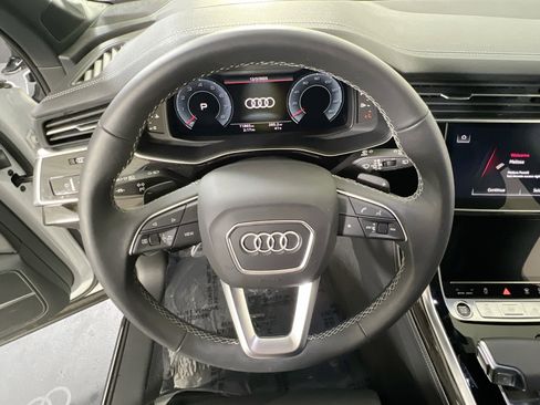 Used 2025 Audi Q7 3.0T Prestige AWD/4WD image 11