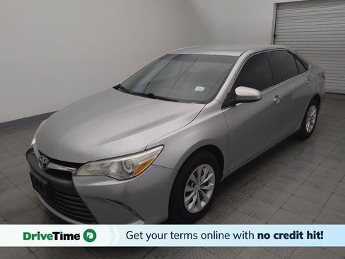 Used 2015 Toyota Camry LE FWD image 1